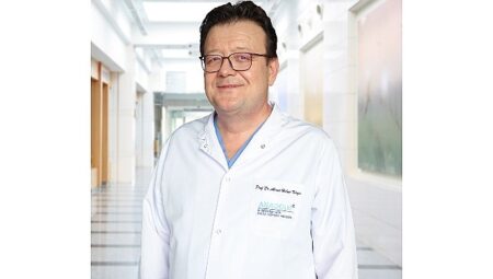 Derin beyin simülasyonu Parkinson’da zamanı geriye sarabilir