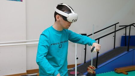 Engelsiz Yaşam Merkezi’nde Fizik Tedaviye Sanal Gerçeklik Desteği