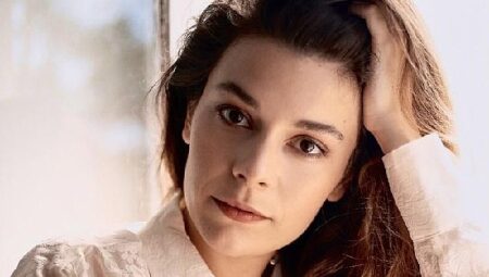 Türkiye’nin ‘Gezgin Kızı’ Selin Uzal, TRT Belgesel Ekranlarında!