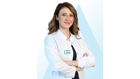 Yüz Şişkinliğinde Buz ve Masaj Gerçeği